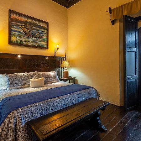 Hotel Mansion Iturbe Pátzcuaro Buitenkant foto