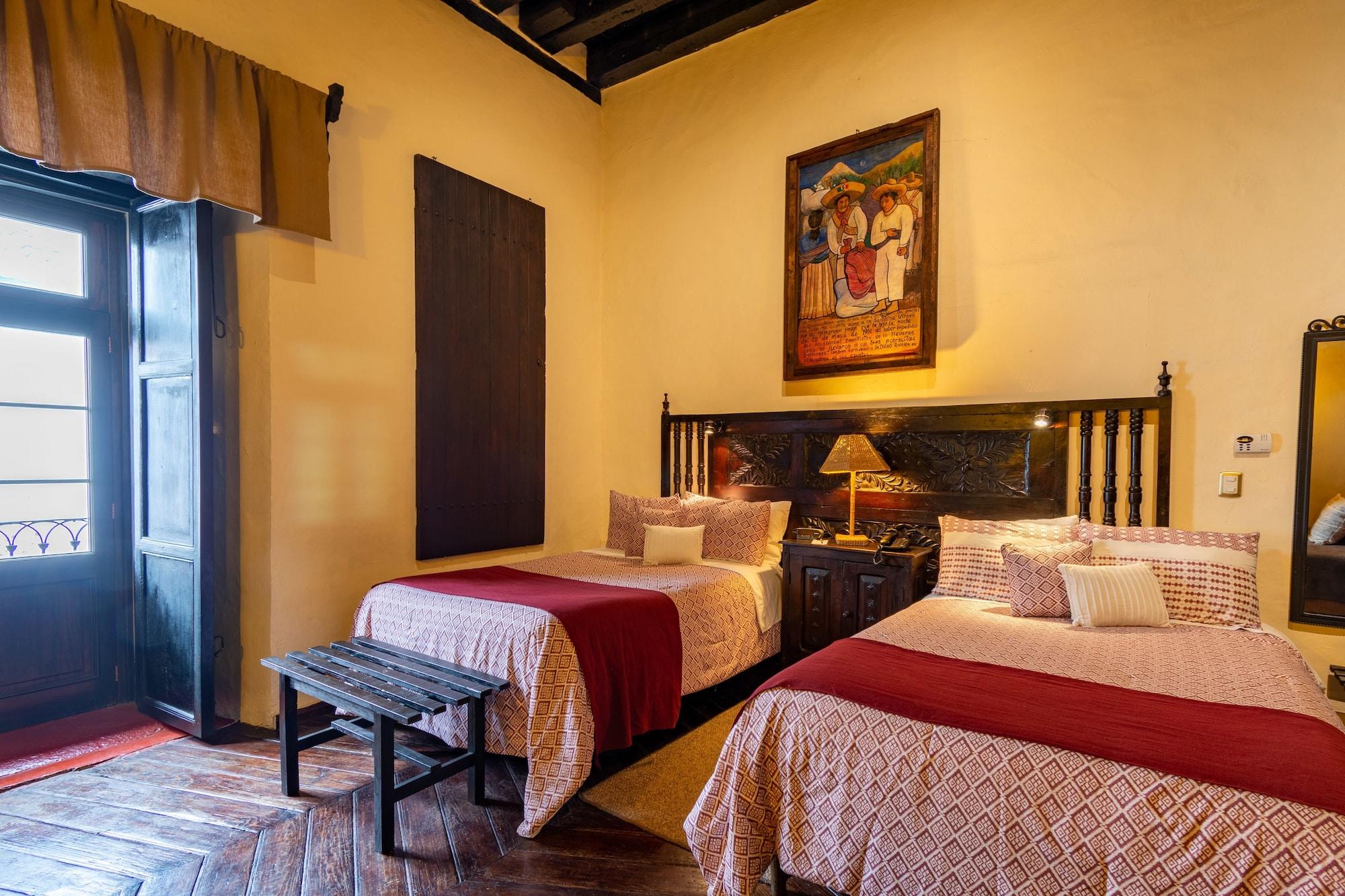 Hotel Mansion Iturbe Pátzcuaro Buitenkant foto
