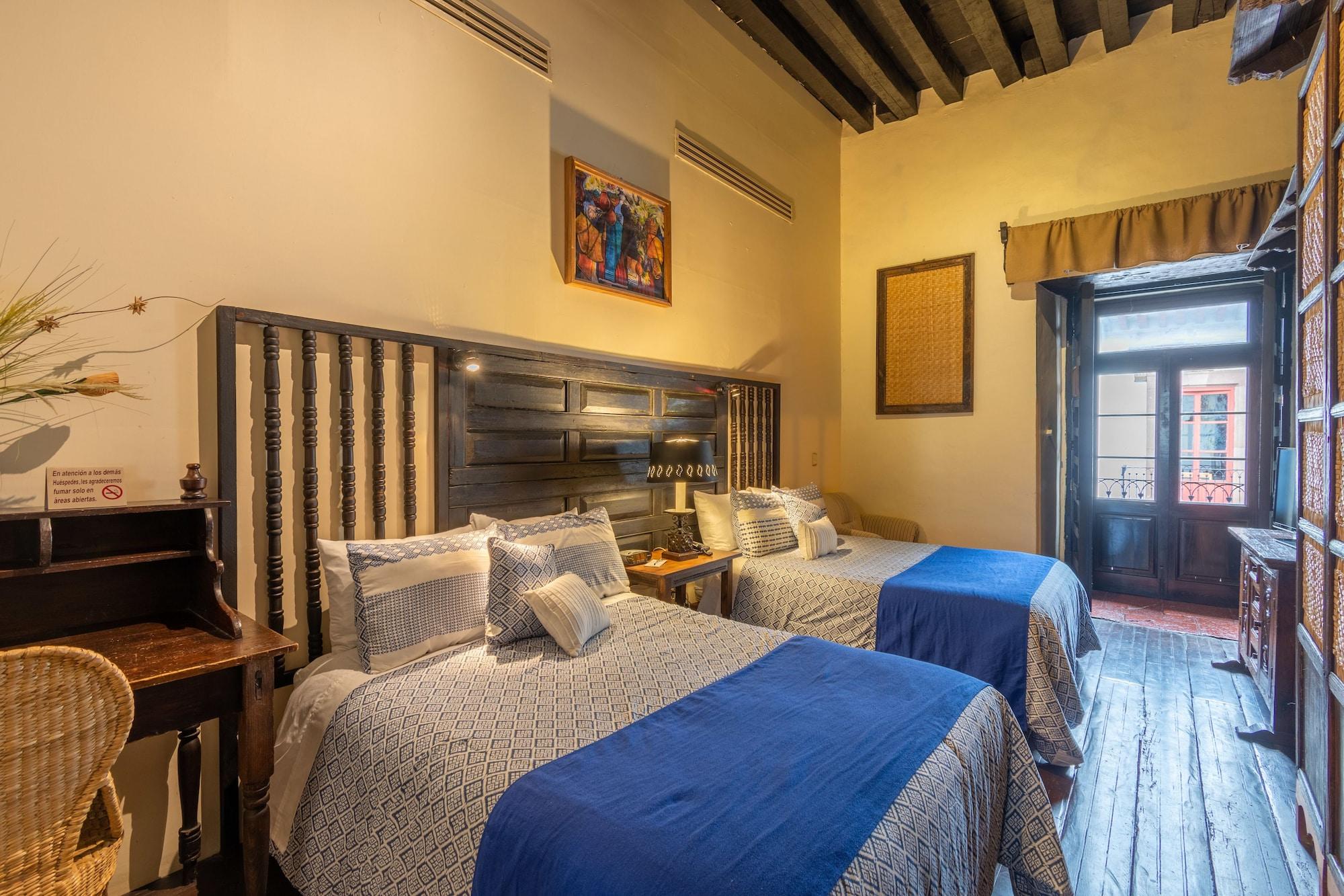 Hotel Mansion Iturbe Pátzcuaro Buitenkant foto