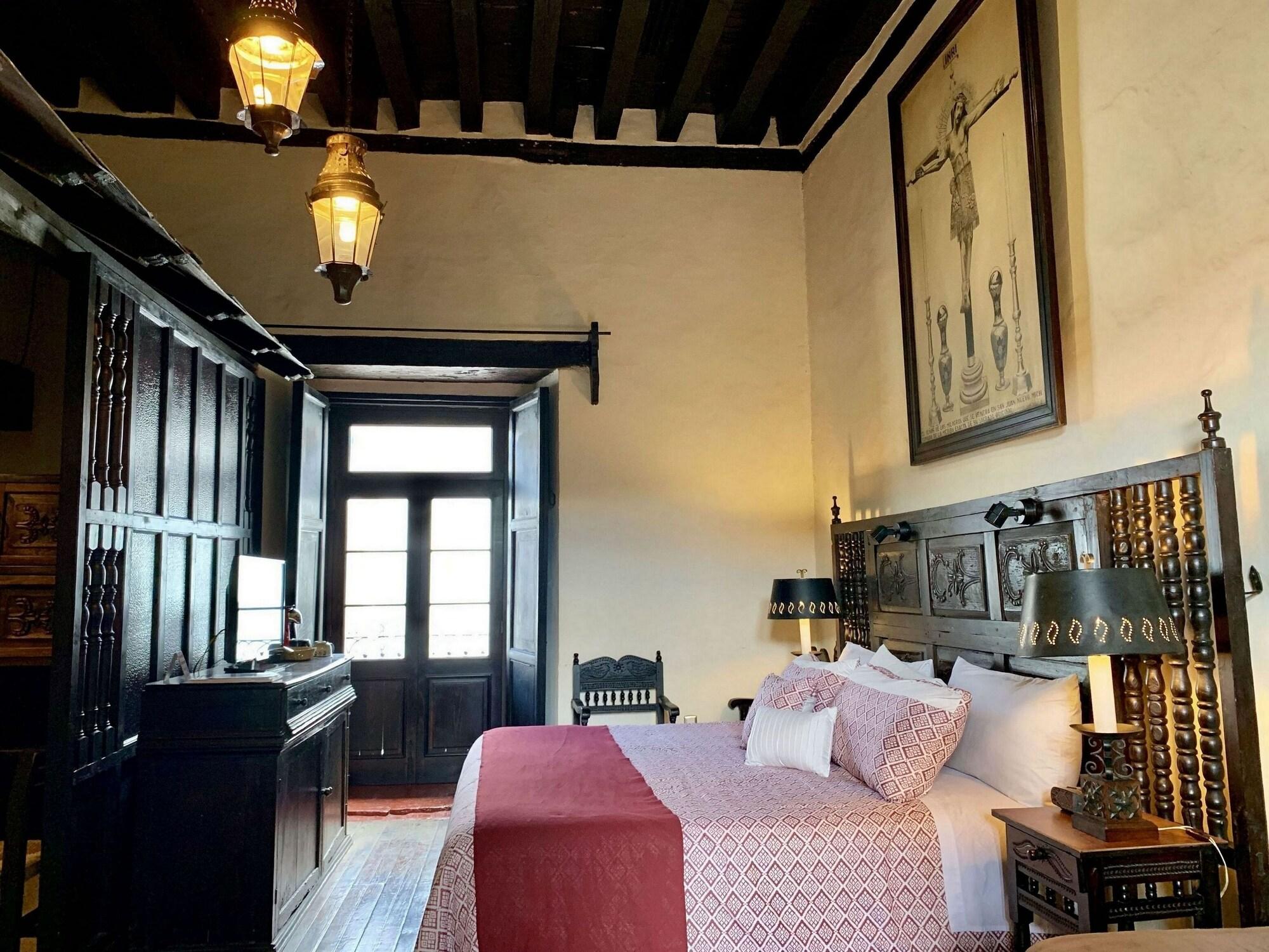 Hotel Mansion Iturbe Pátzcuaro Buitenkant foto