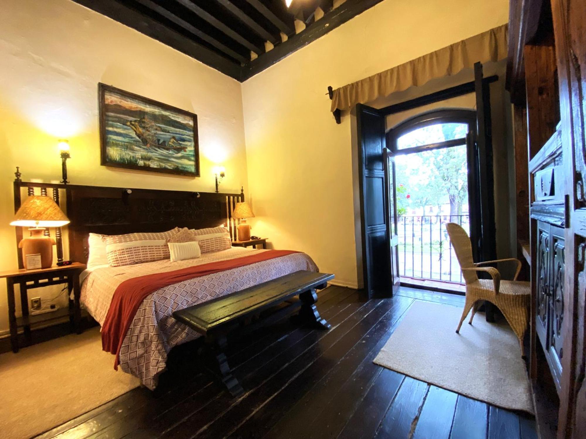 Hotel Mansion Iturbe Pátzcuaro Buitenkant foto