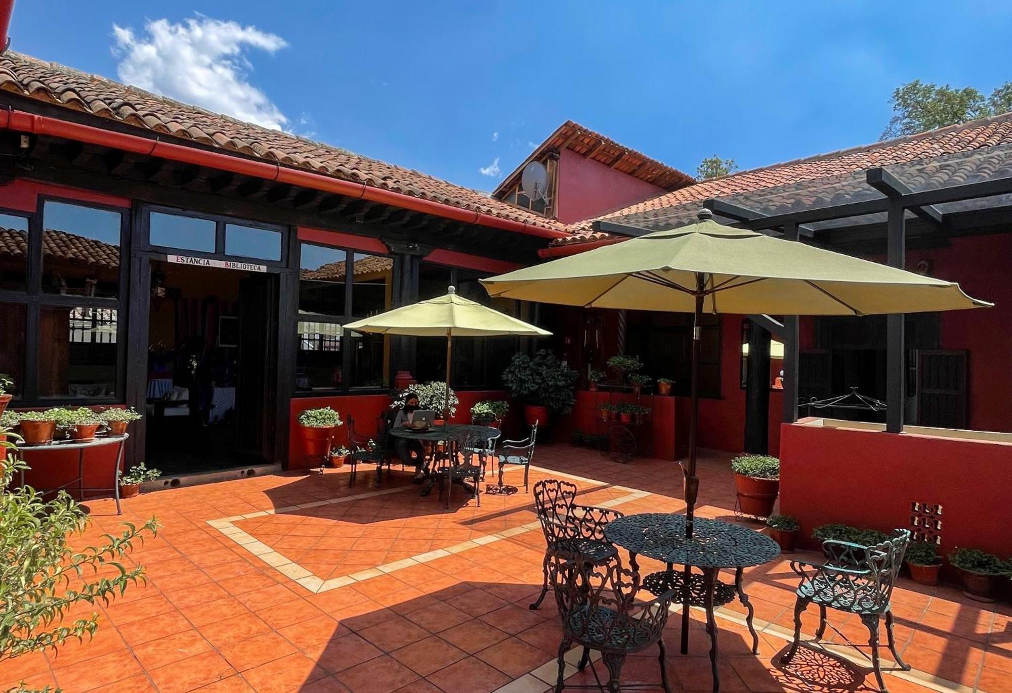 Hotel Mansion Iturbe Pátzcuaro Buitenkant foto