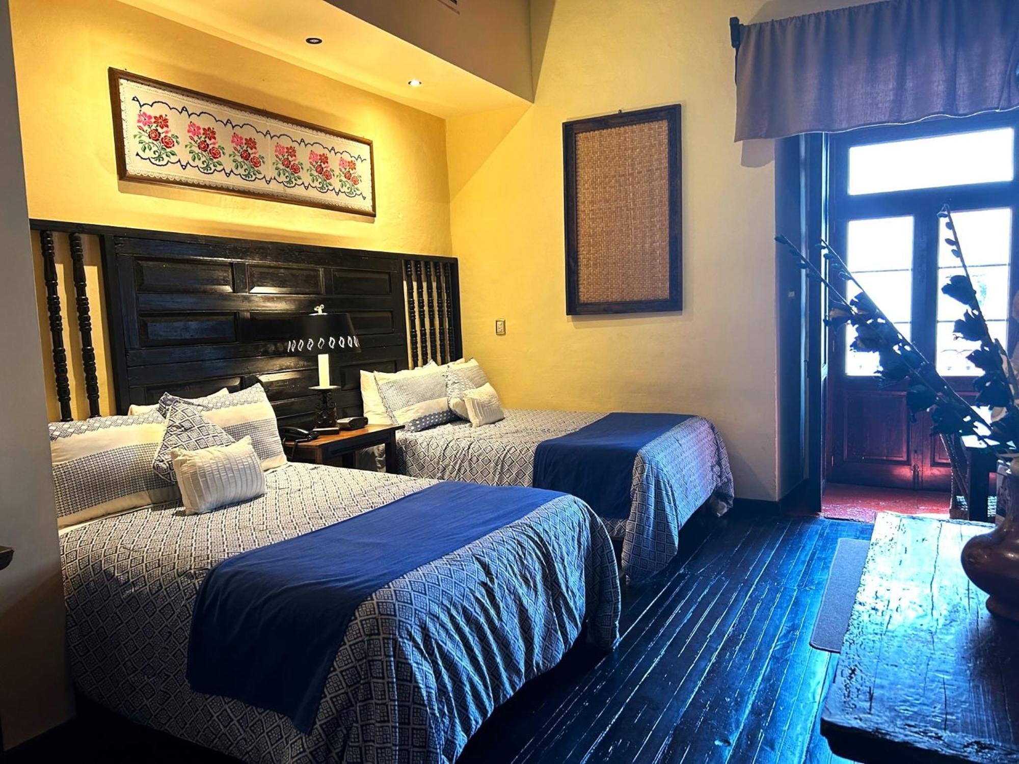 Hotel Mansion Iturbe Pátzcuaro Buitenkant foto