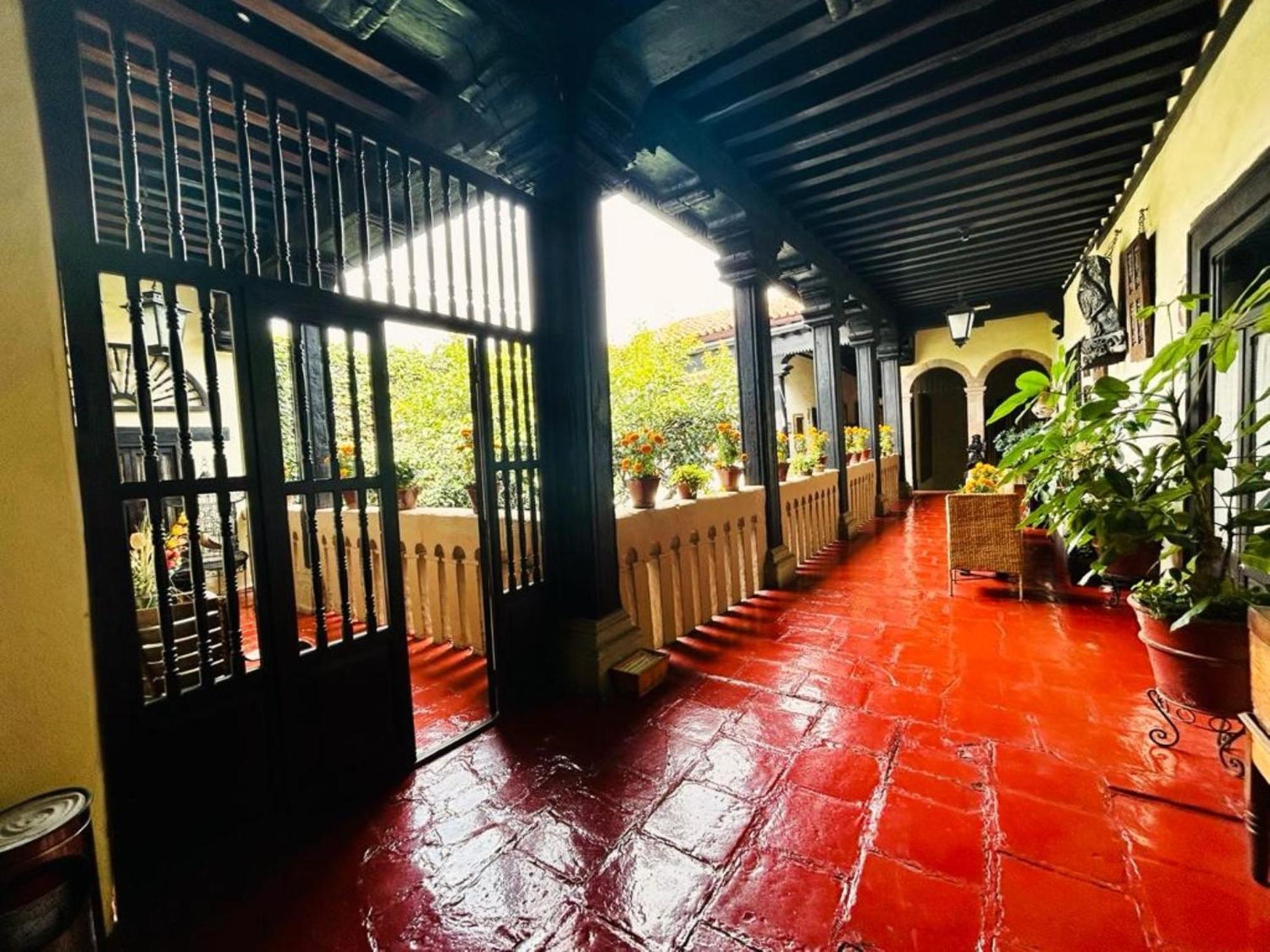 Hotel Mansion Iturbe Pátzcuaro Buitenkant foto