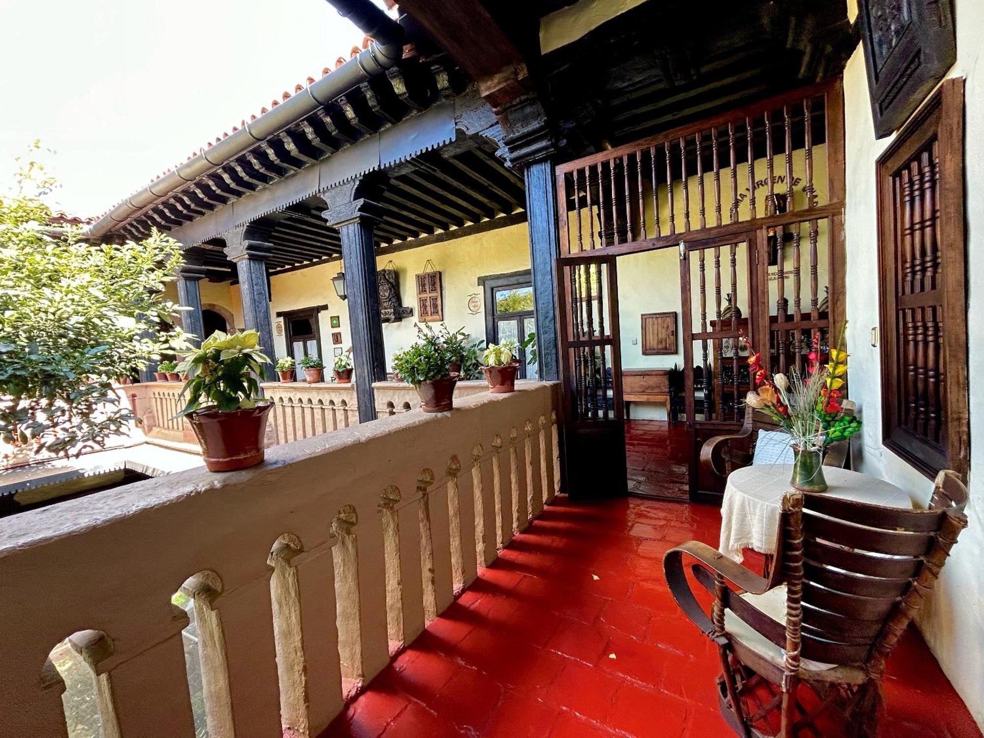 Hotel Mansion Iturbe Pátzcuaro Buitenkant foto