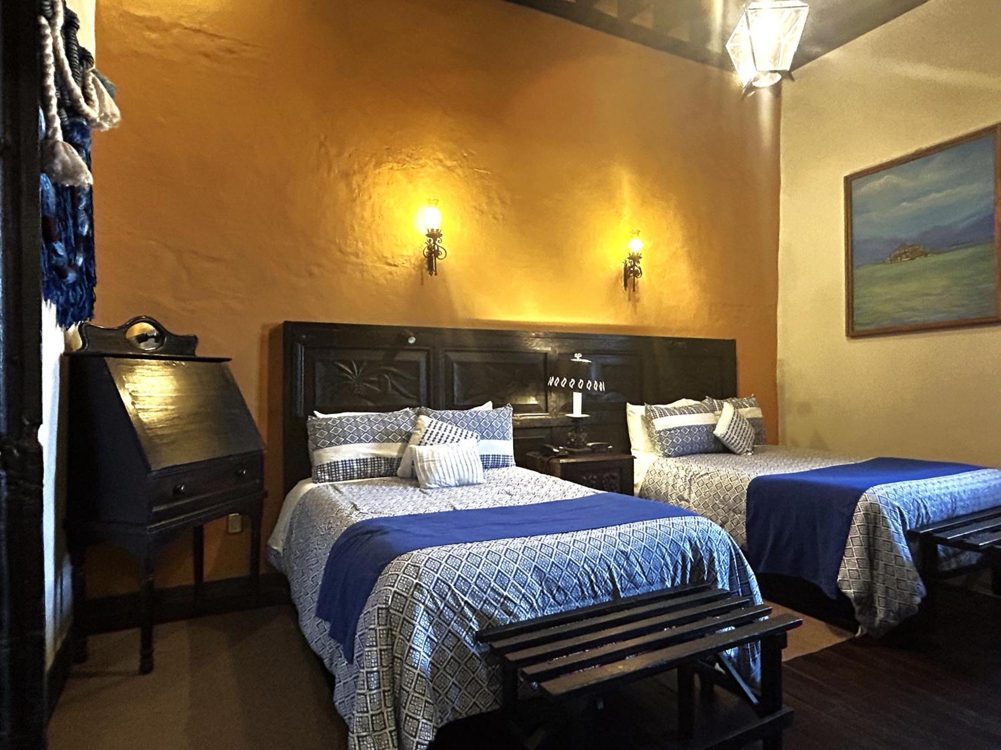 Hotel Mansion Iturbe Pátzcuaro Buitenkant foto