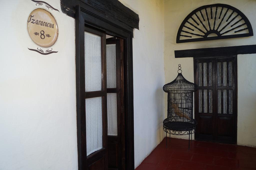Hotel Mansion Iturbe Pátzcuaro Buitenkant foto