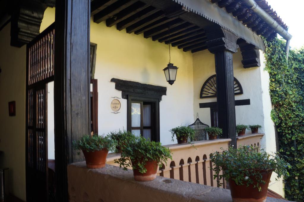 Hotel Mansion Iturbe Pátzcuaro Buitenkant foto