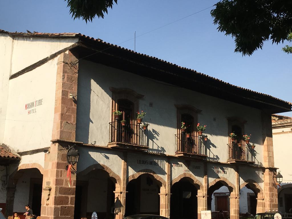 Hotel Mansion Iturbe Pátzcuaro Buitenkant foto