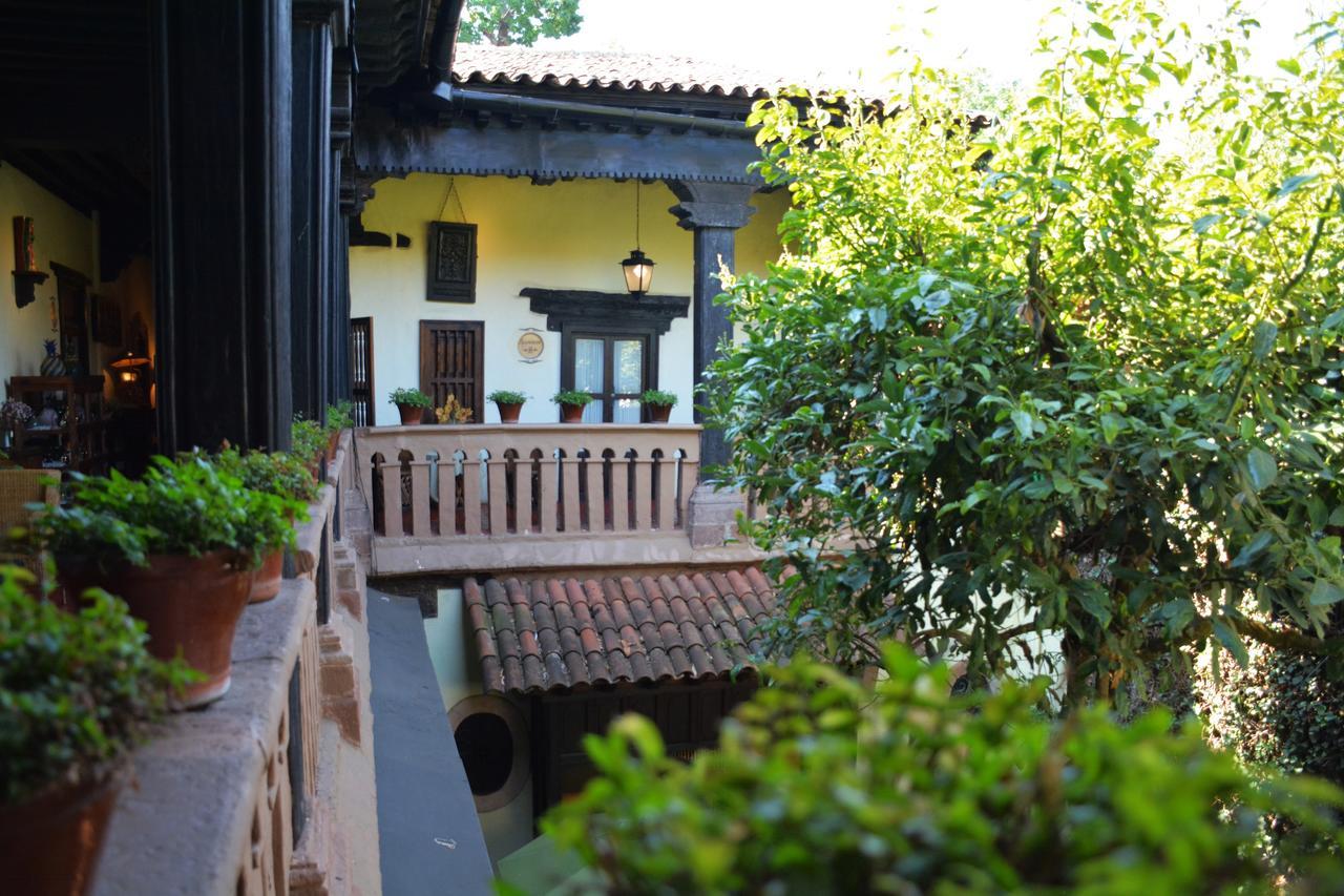 Hotel Mansion Iturbe Pátzcuaro Buitenkant foto